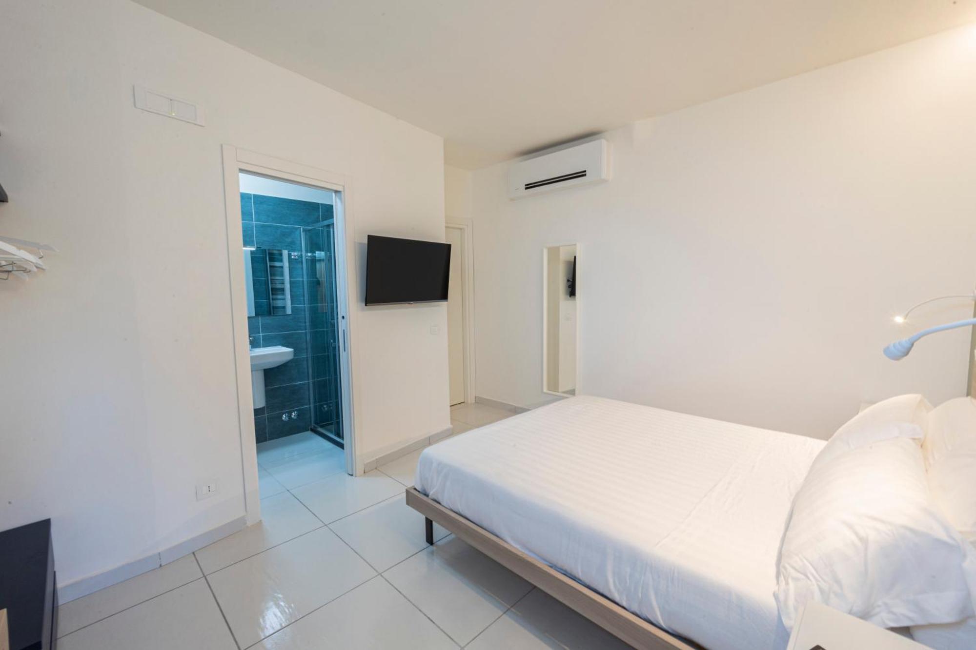 Aquamaris Design Suite & Spa 帕埃斯图姆 外观 照片