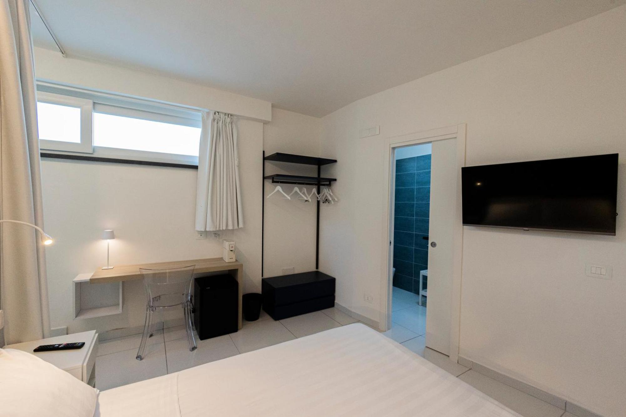 Aquamaris Design Suite & Spa 帕埃斯图姆 外观 照片